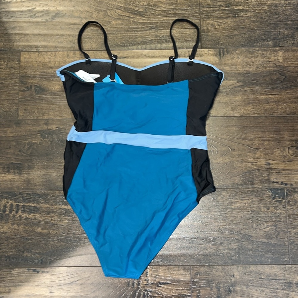 CUPSHE Colorblock Sweetheart One-Piece Swimsuit - NWT - Picture 2 of 4